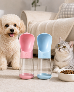 Gourde pour chien et chat disponible en bleu et rose